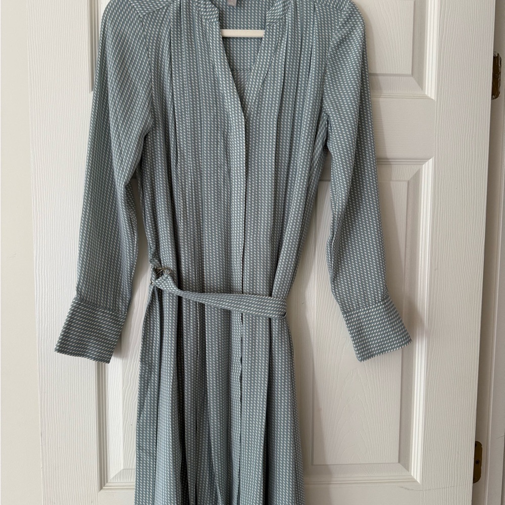 H&M Green Long Sleeve V-Neck Dress